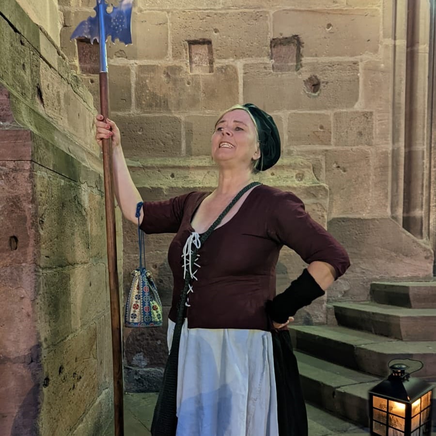 Private Tour: Nachtwächterführung Mannheim mit Nachtwächterweib Marie